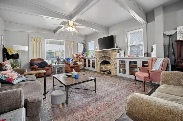 Photo 5 — 302 E Cherokee Street, Wynnewood, OK 73098
