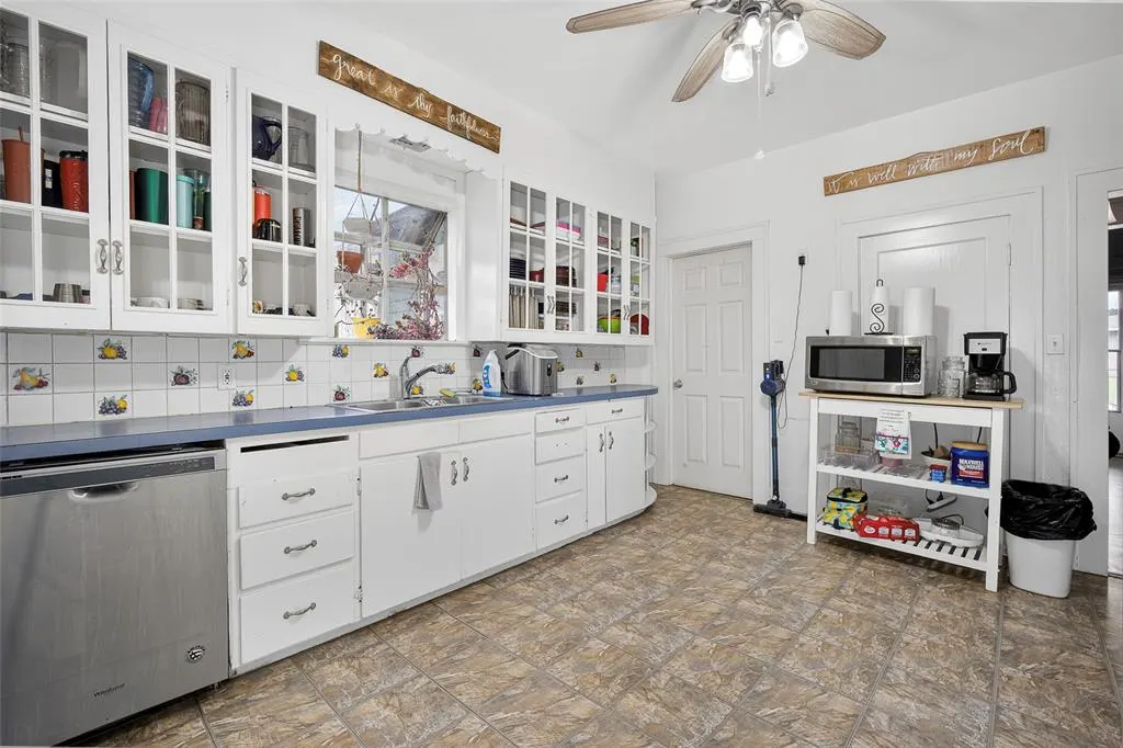 Photo 7 — 302 E Cherokee Street, Wynnewood, OK 73098