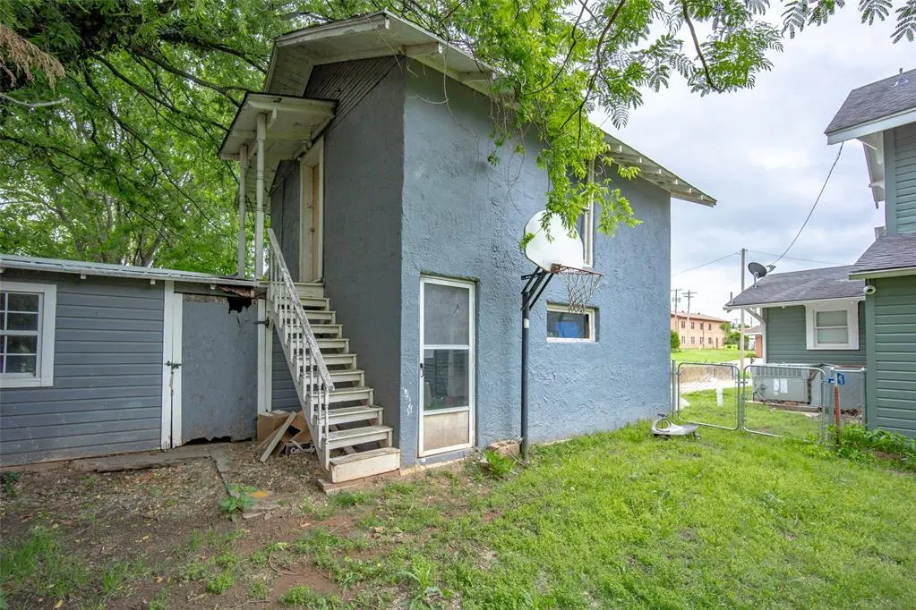 Photo 24 — 302 E Cherokee Street, Wynnewood, OK 73098