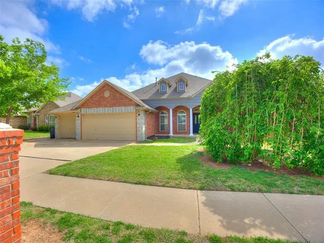 Photo 3 — 16108 Bravado Place, Edmond, OK 73013
