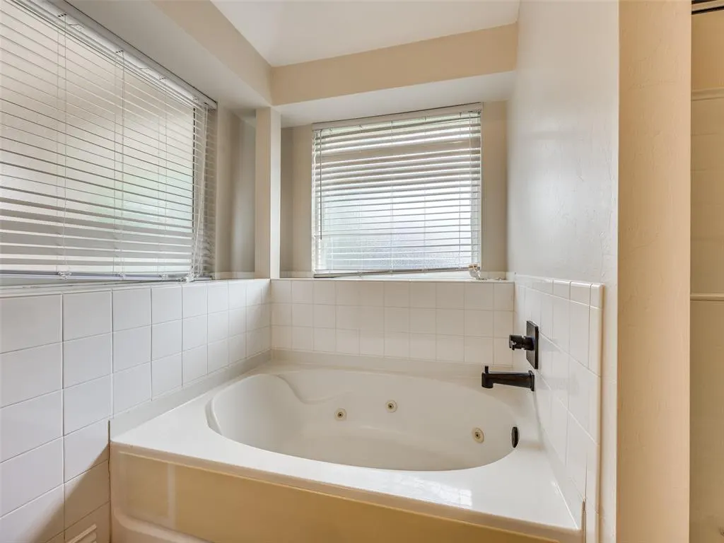 Photo 38 — 16108 Bravado Place, Edmond, OK 73013