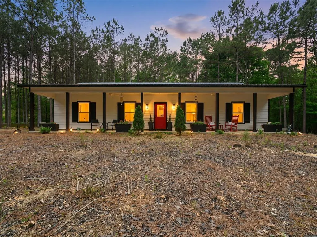 Front exterior — 8 Tigerfish Loop, Broken Bow, OK 74728