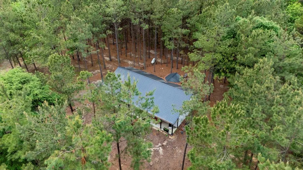 Photo 4 — 8 Tigerfish Loop, Broken Bow, OK 74728
