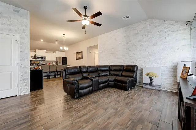 Photo 4 — 11652 SW 12th Street, Yukon, OK 73099