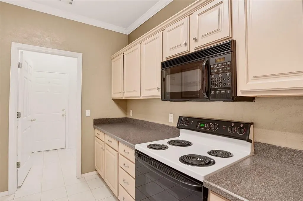 Photo 10 — 2016 NW 160th Place, Edmond, OK 73013