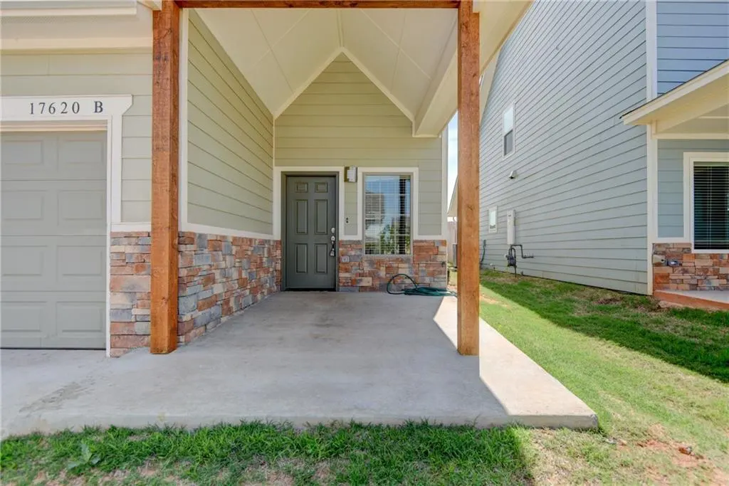 Photo 3 — 17620 Hampton Park Drive A + B, Edmond, OK 73012