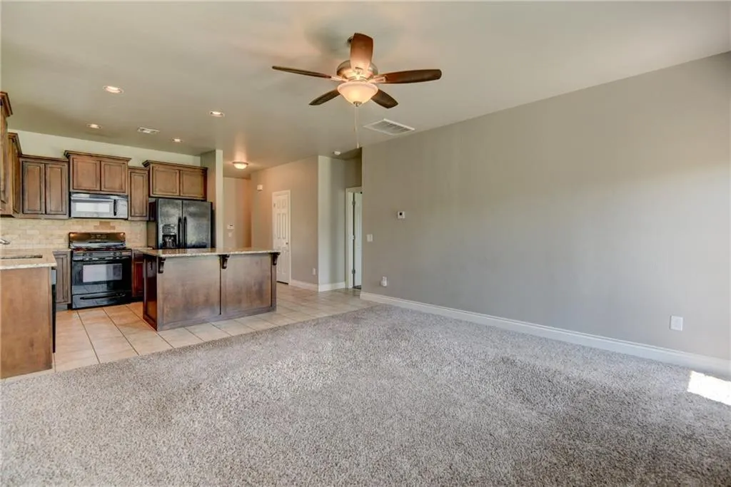 Photo 4 — 17620 Hampton Park Drive A + B, Edmond, OK 73012