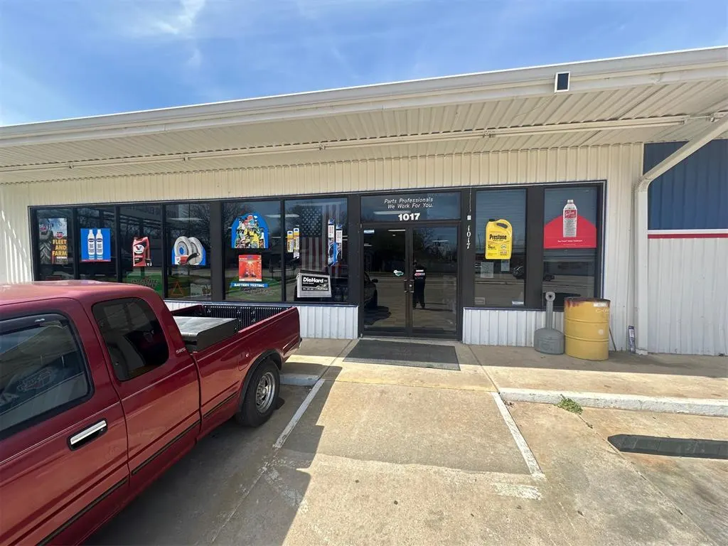 Photo 9 — 1017 N Washington Street, Ardmore, OK 73401