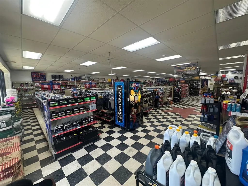 Photo 12 — 1017 N Washington Street, Ardmore, OK 73401