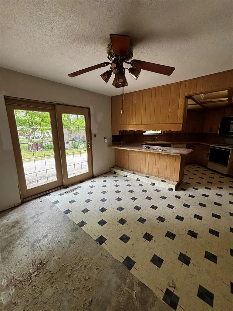 Photo 18 — 702 Valley View Drive, Maysville, OK 73057