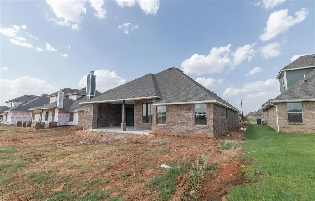 Photo 34 — 824 Peony Place, Edmond, OK 73034