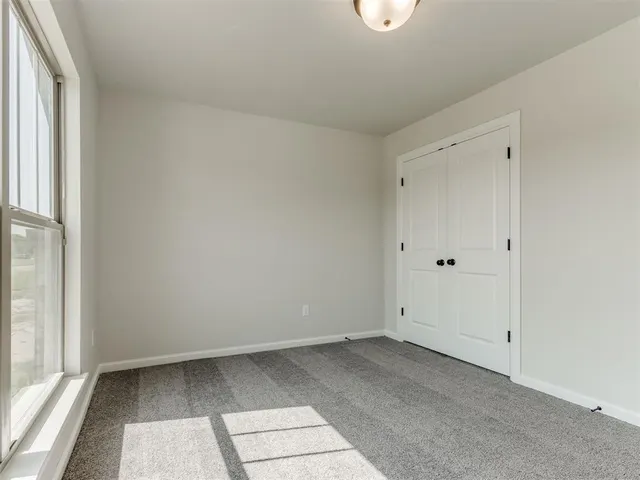 Photo 7 — 7701 Wilshire Woods Drive, Yukon, OK 73099