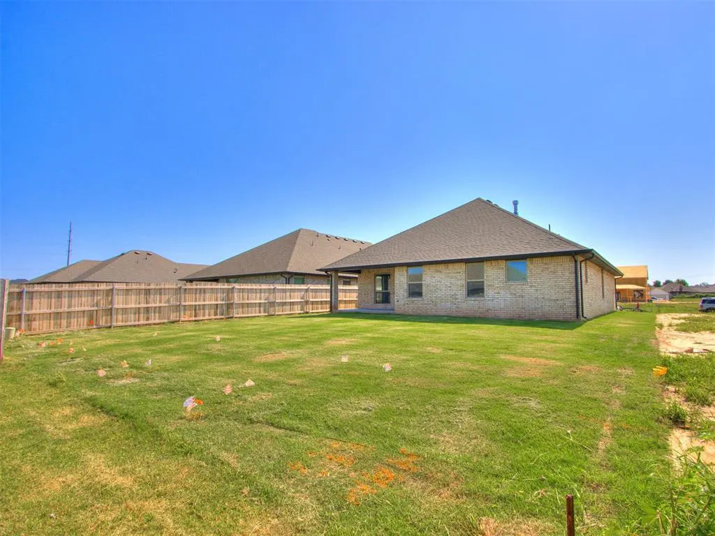 Photo 39 — 7701 Wilshire Woods Drive, Yukon, OK 73099