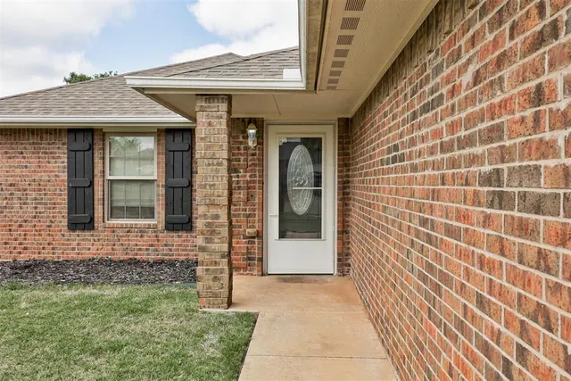 Photo 4 — 8501 Durland Way, Oklahoma City, OK 73114