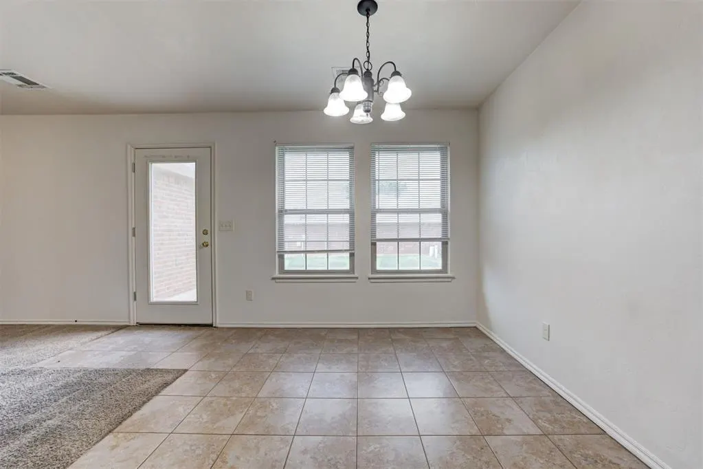 Photo 9 — 8501 Durland Way, Oklahoma City, OK 73114