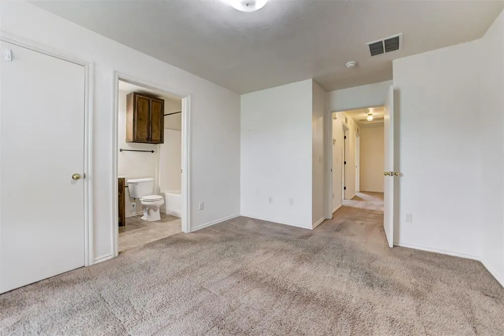 Photo 14 — 8501 Durland Way, Oklahoma City, OK 73114