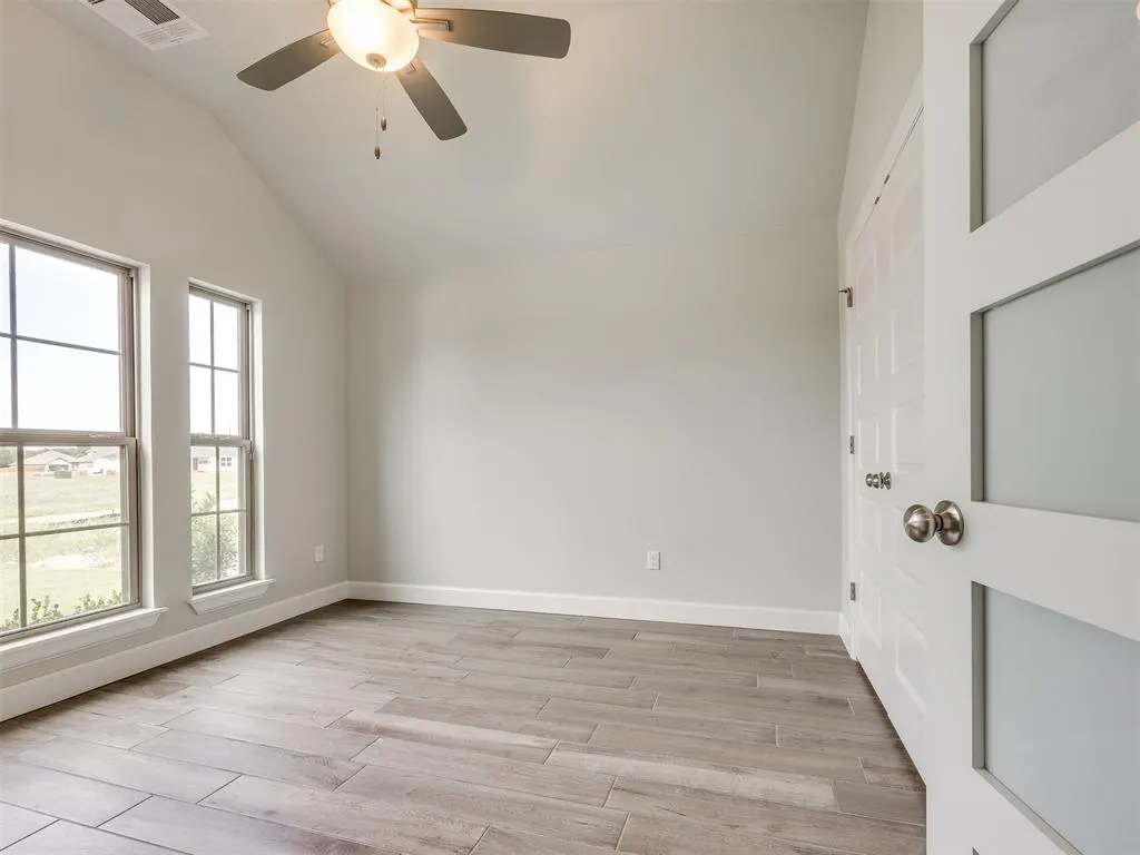 Photo 6 — 7608 Three Woods Lane, Yukon, OK 73099