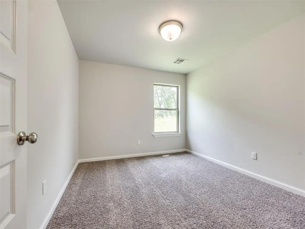 Photo 33 — 7608 Three Woods Lane, Yukon, OK 73099