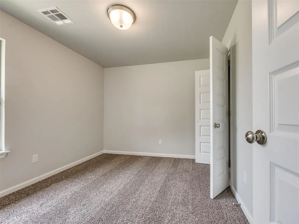 Photo 39 — 7608 Three Woods Lane, Yukon, OK 73099
