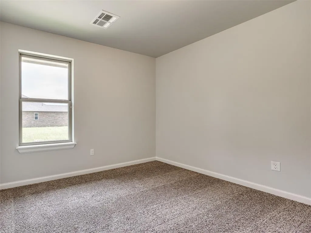 Photo 40 — 7608 Three Woods Lane, Yukon, OK 73099
