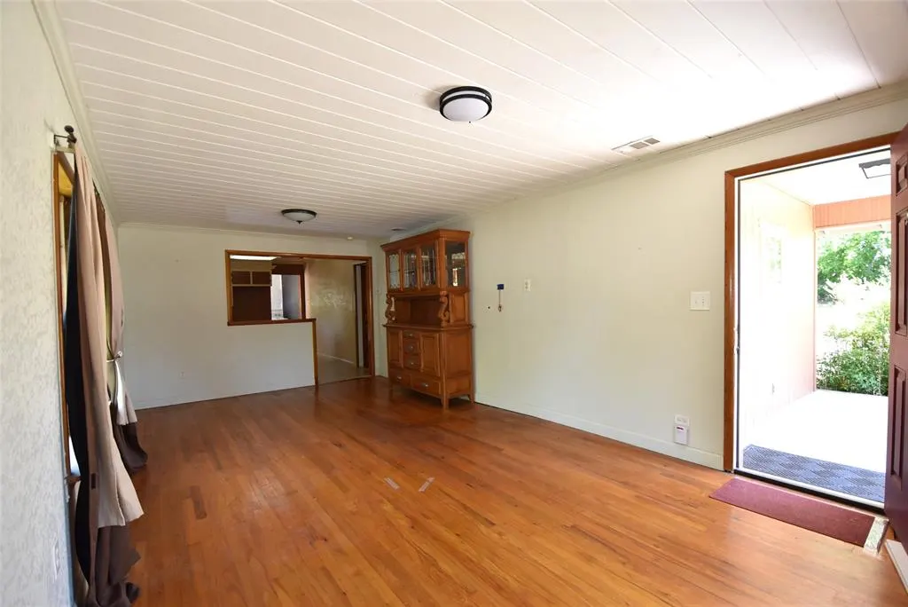 Photo 20 — 518 W Main Street, Maud, OK 74854