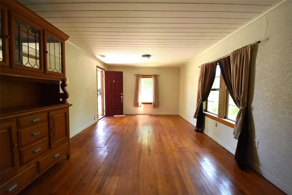 Photo 21 — 518 W Main Street, Maud, OK 74854