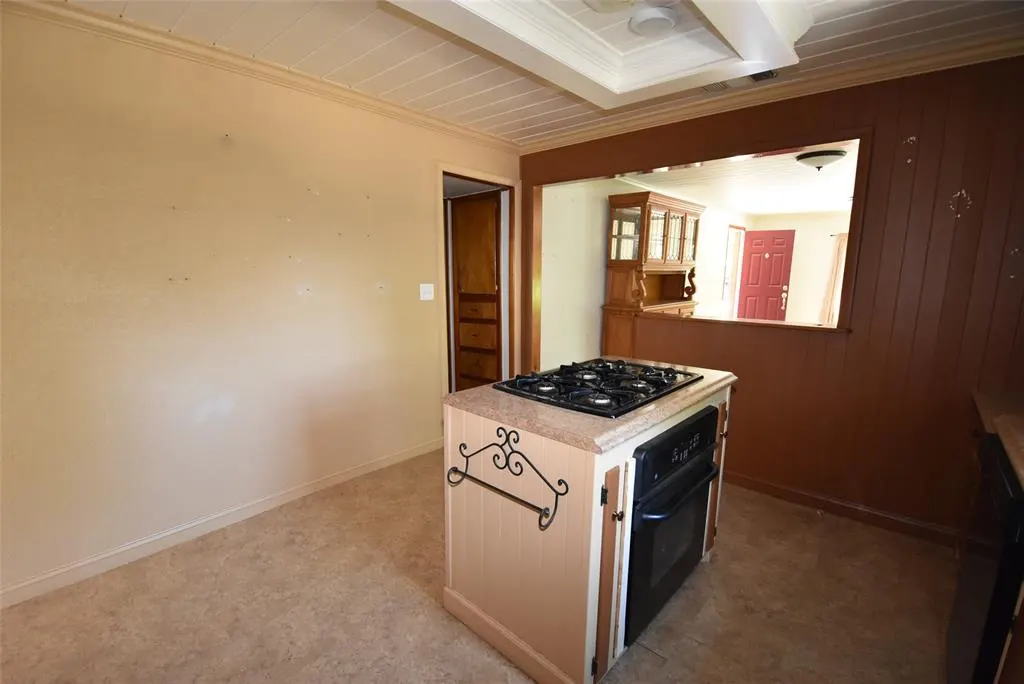 Photo 26 — 518 W Main Street, Maud, OK 74854