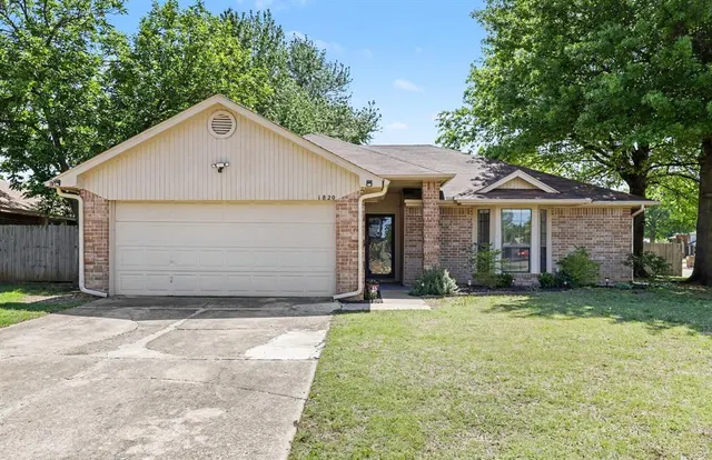 Photo 2 — 1820 Zion Place, Edmond, OK 73003