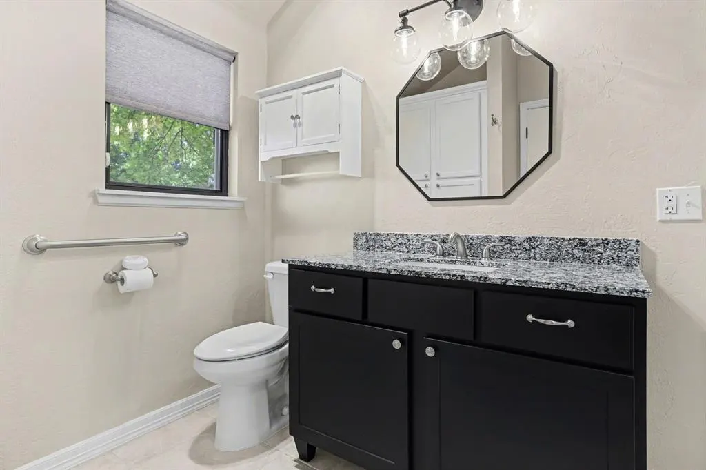 Photo 14 — 1820 Zion Place, Edmond, OK 73003