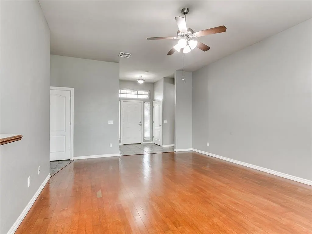 Photo 3 — 1005 NE 32nd Street, Moore, OK 73160