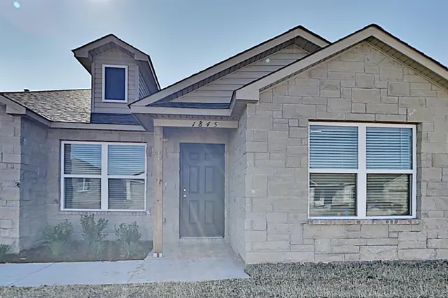 Photo 2 — 1845 Jack Rabbit Lane, El Reno, OK 73036