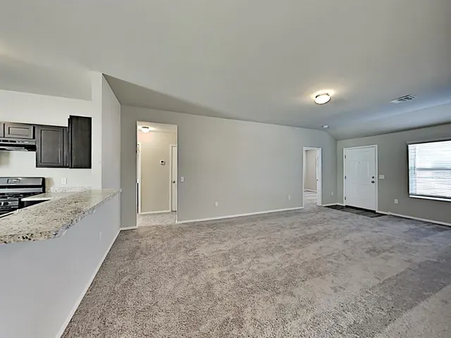 Photo 5 — 1845 Jack Rabbit Lane, El Reno, OK 73036