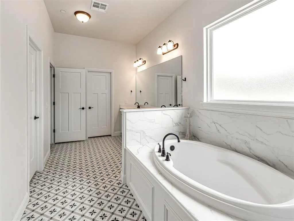 Photo 26 — 5017 Asheville Way, Choctaw, OK 73020