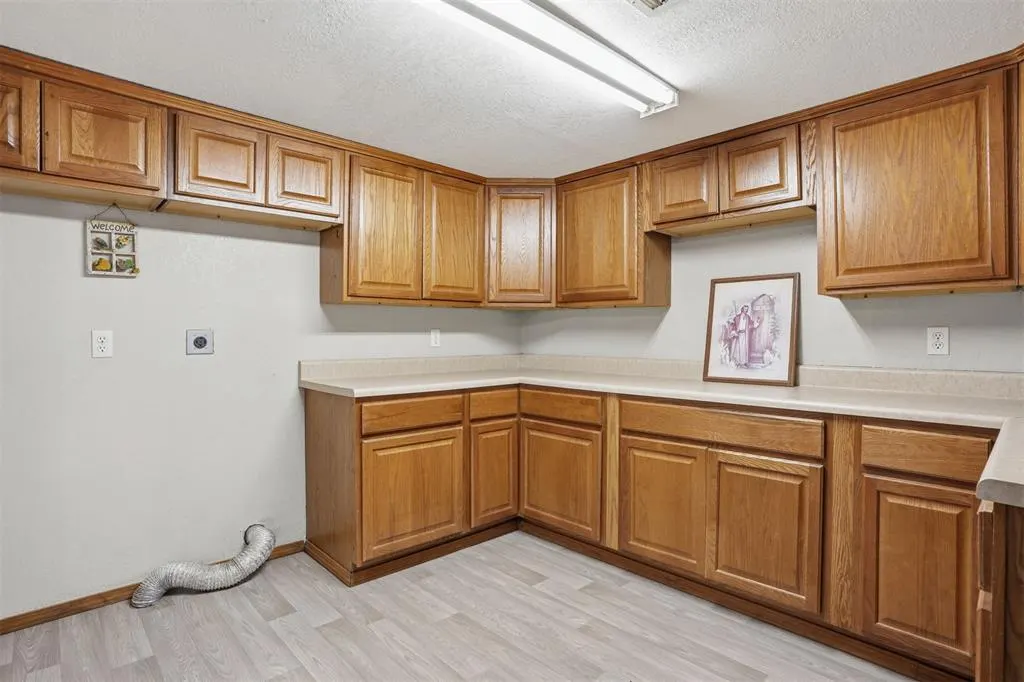 Photo 28 — 819 W 9th Street, Elk City, OK 73644