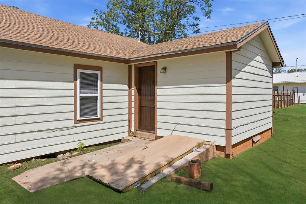 Photo 29 — 819 W 9th Street, Elk City, OK 73644