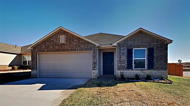 Front exterior — 11748 NW 99th Terrace, Yukon, OK 73099