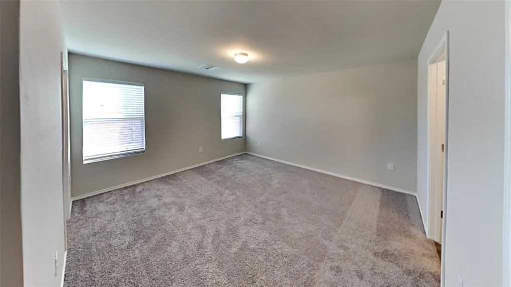 Photo 9 — 11748 NW 99th Terrace, Yukon, OK 73099