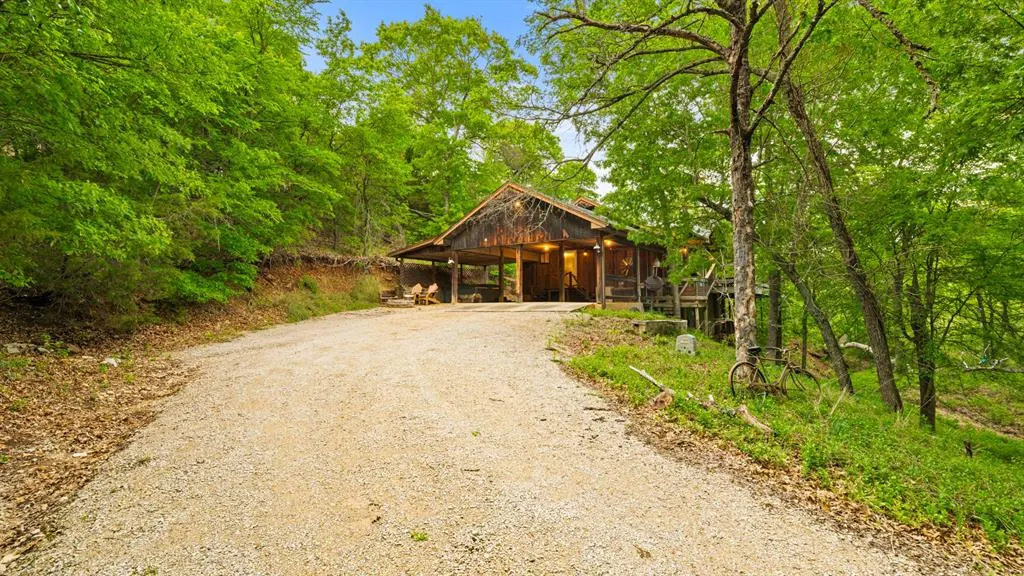 Photo 8 — 3900 Forks Lane, Sulphur, OK 73086