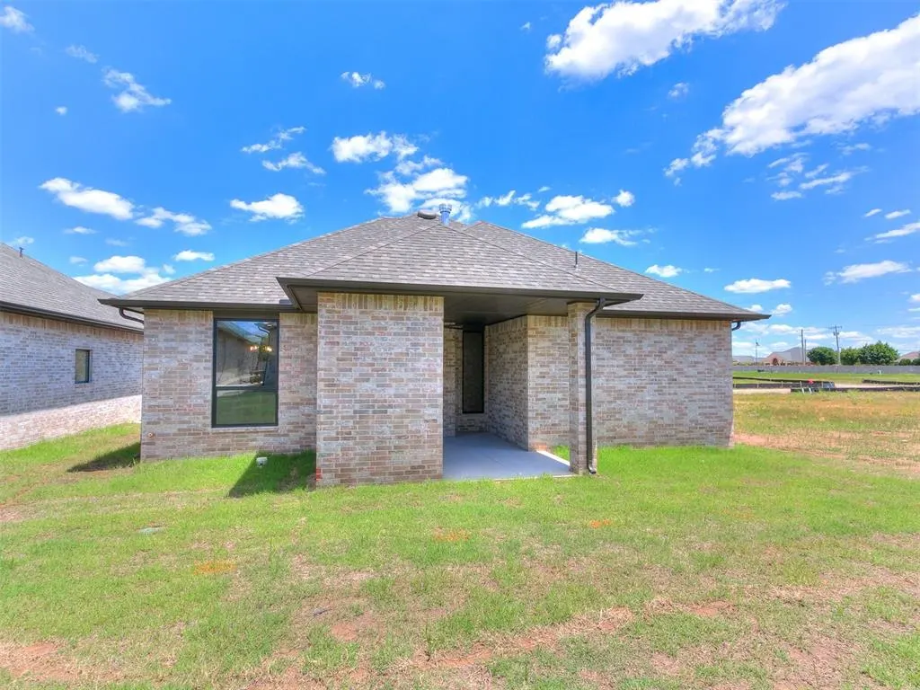 Photo 5 — 13401 Porto Lane, Oklahoma City, OK 73170