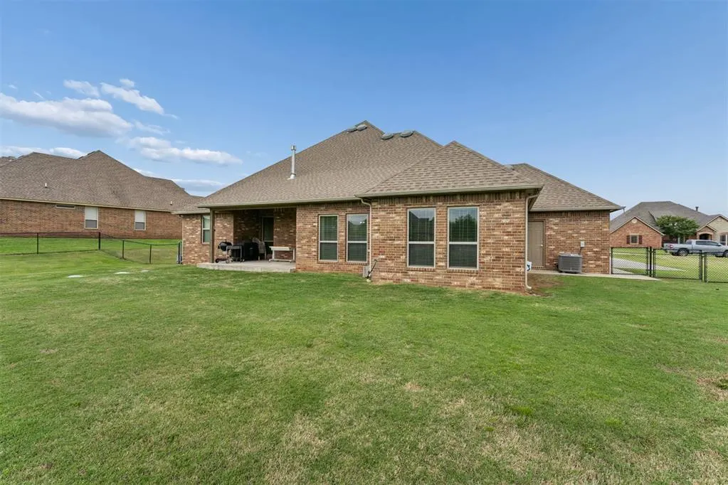 Photo 49 — 752 Sterling Drive, Choctaw, OK 73020
