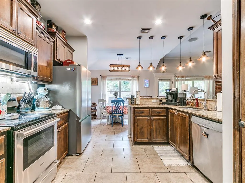 Photo 3 — 13102 S Midwest Boulevard, Edmond, OK 73034