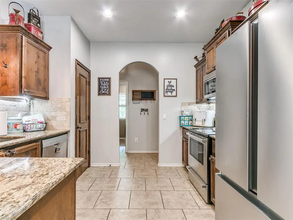 Photo 11 — 13102 S Midwest Boulevard, Edmond, OK 73034