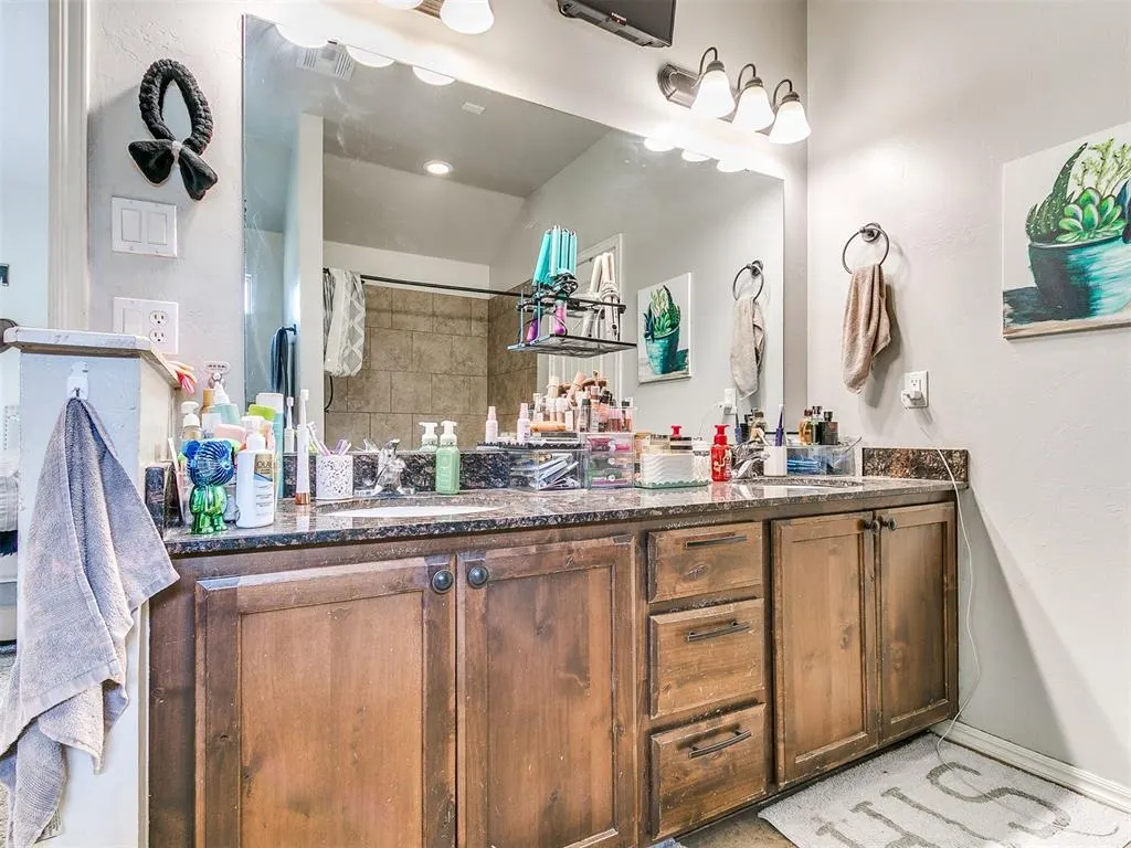 Photo 12 — 13102 S Midwest Boulevard, Edmond, OK 73034