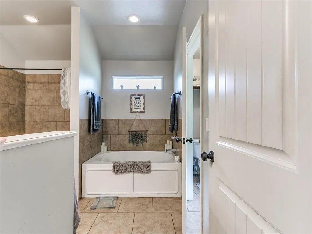 Photo 19 — 13102 S Midwest Boulevard, Edmond, OK 73034