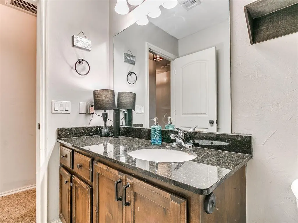 Photo 27 — 13102 S Midwest Boulevard, Edmond, OK 73034