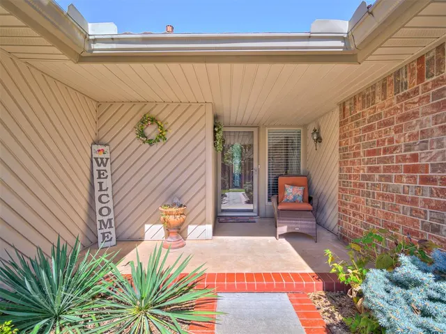 Photo 4 — 225 SE 27th Street, Moore, OK 73160
