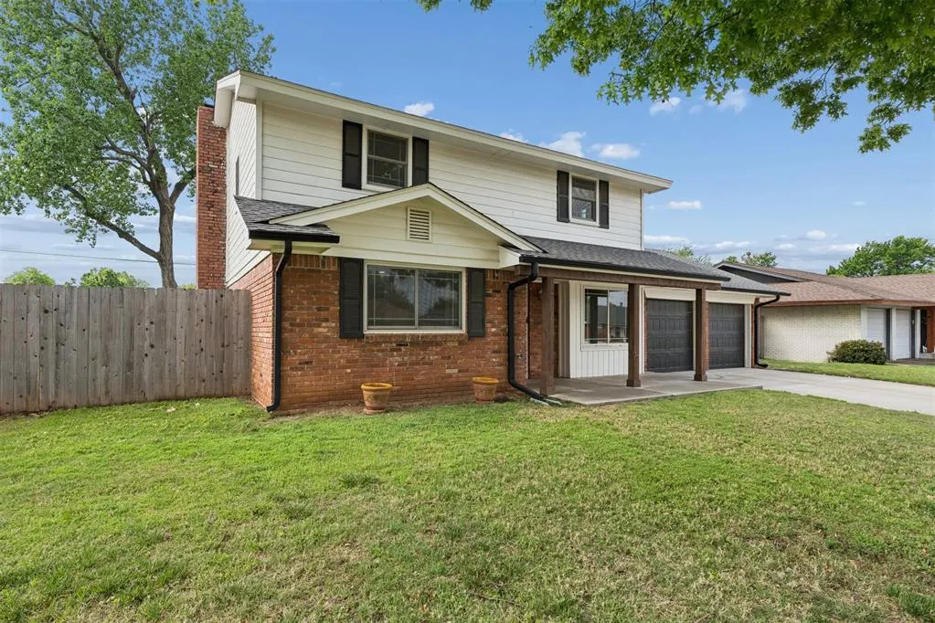 Photo 2 — 2504 NW 115th Street, Oklahoma City, OK 73120