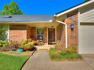 Sold home at 809 Lakeside Circle