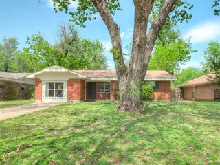Sold home at 521 Clearview Drive