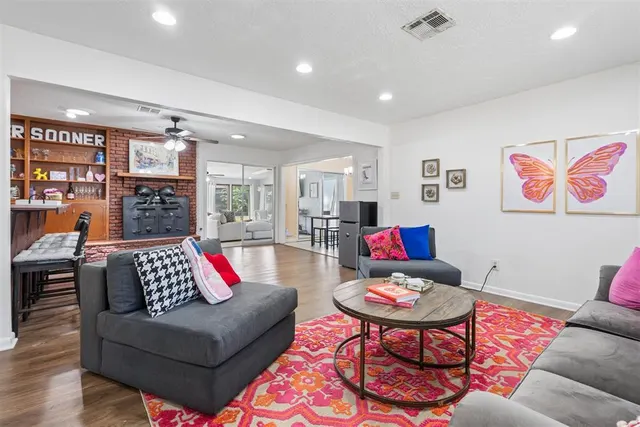 Photo 6 — 910 McCall Drive, Norman, OK 73072
